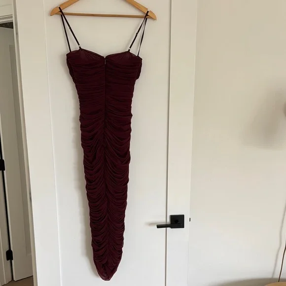House of CB Sirene burgundy ruched bodycon midi dress SMALL Ruched Dress - Picture 3 of 12